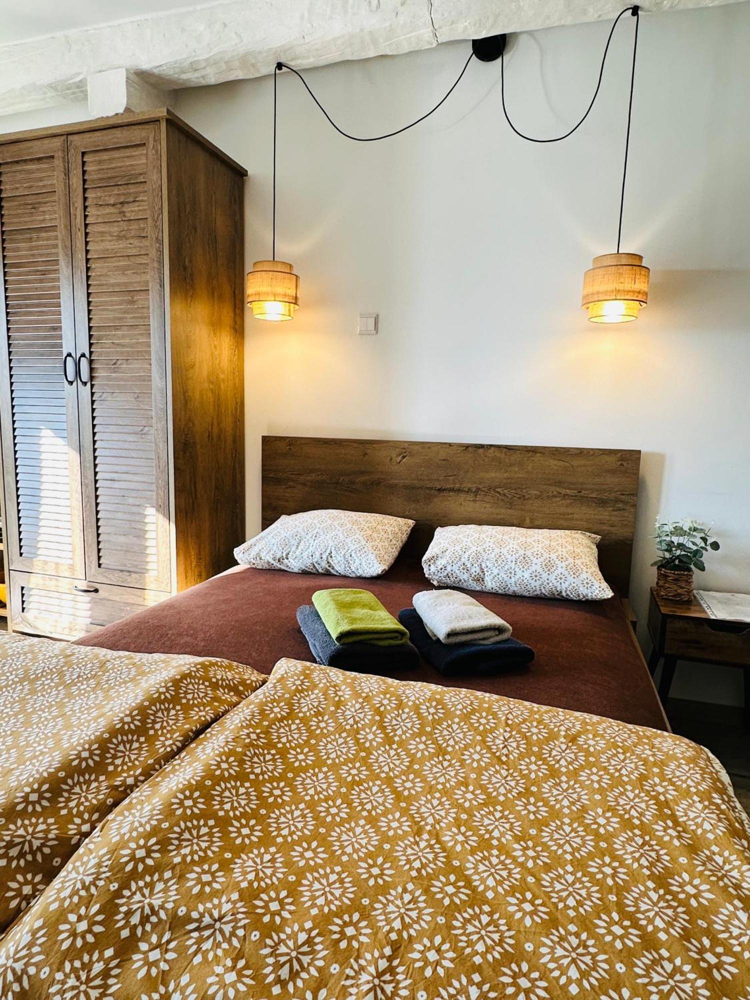Pokoje Przy Bulwarach Uniejow Ngoại thất bức ảnh